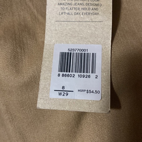 Women Levi’s mustard color cargo skinny stretchy jeans - Picture 8 of 8